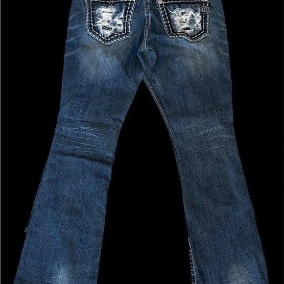 Miss Me Distressed Blue Boot Cut Jeans 28/30 waist actually measures 16 la flat - Picture 2 of 4